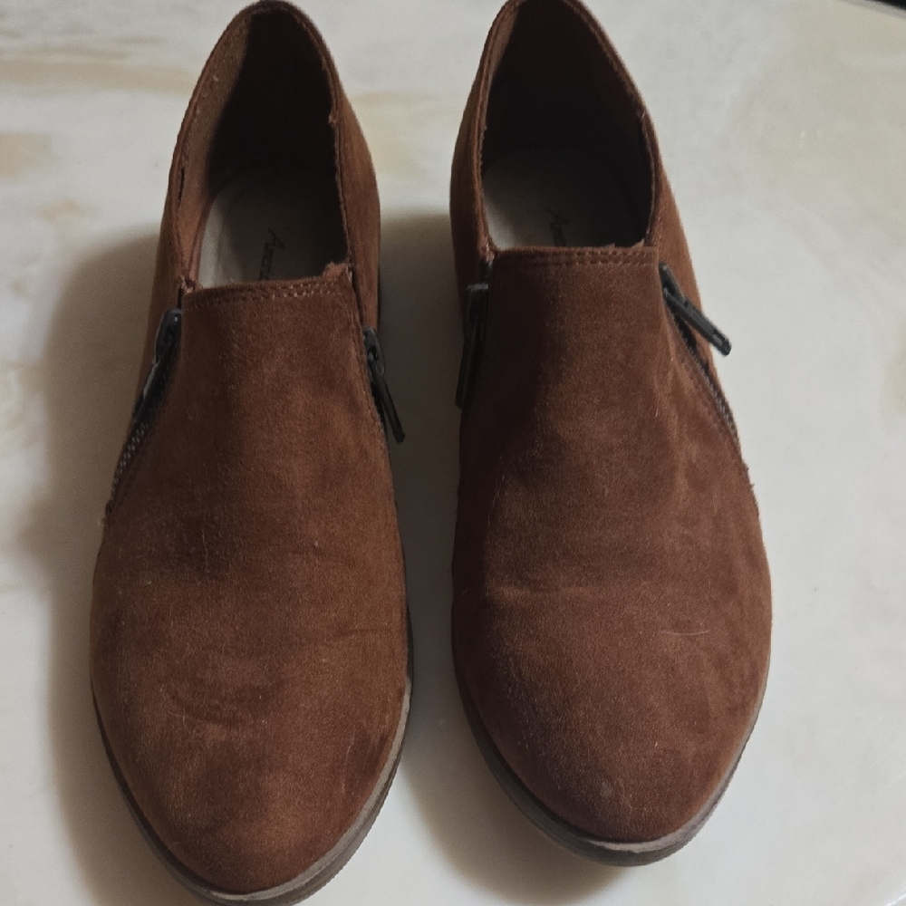 American Eagle Outfitters Brown Suede Flats
